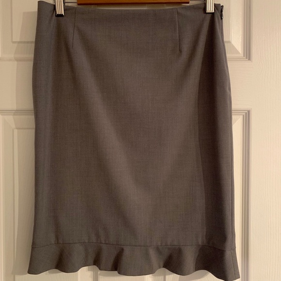 Elie Tahari skirt suit - Picture 4 of 5